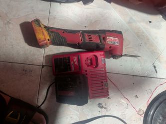 Milwaukee m-18 multi tool