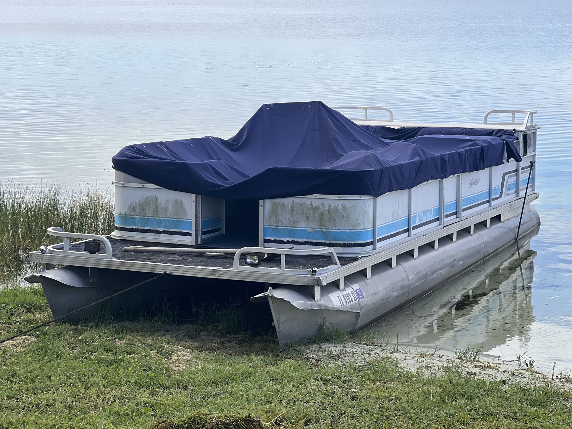 1994 Manitou pontoon 24’