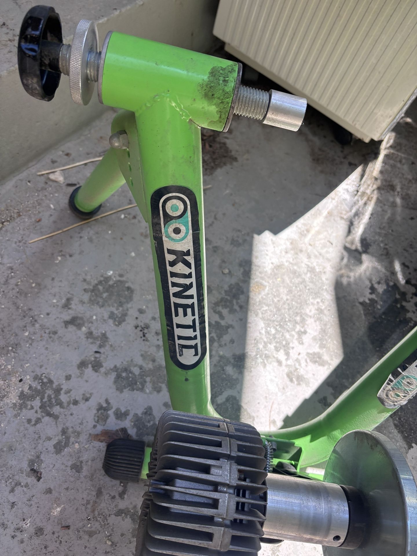 Kinetic Road Machine fluid Bicycle Trainer