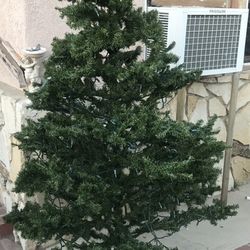 7.5ft Christmas 🎄 Tree 🌲 