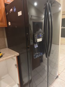 Samsung Black Stainless Side-by-Side Refrigerator