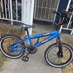 Boys Bike size 18 $40