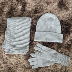 Winter wear Set: Hat, Gloves, Scarf