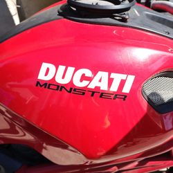 2012 Ducati Monster 796(803cc) Tops 140mph . Cruises 90mph Everwhere (NOT RECOMMENDED)
