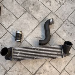 E9x oem intercooler with piping