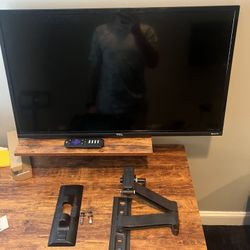 32 Inch TCL Roku Smart Tv