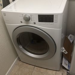 Kenmore 4.5 cu Front Load Dryer w/Kenmore Connect