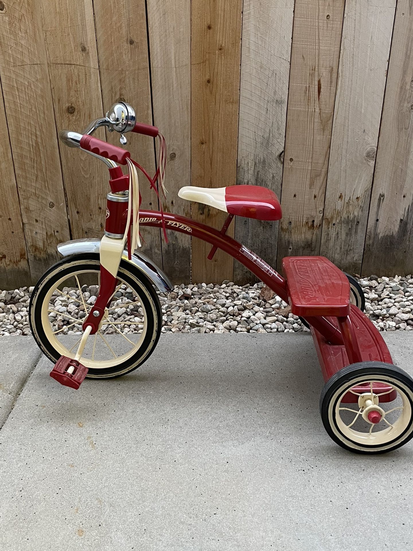 Radio Flyer Classic Tricycle - Red
