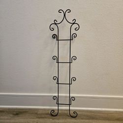 Black Wrought Iron Plate Rack Stand