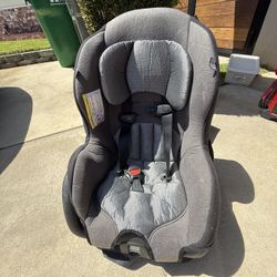 Free Evenly Tribute Car Seat Exp 2028-10-17