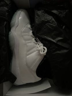 Jordan 11 Legend Blue