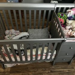 Baby Crib 