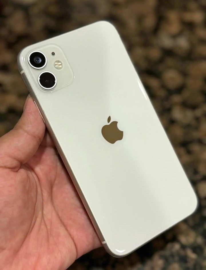 Iphone 11 64GB / Icloud Locked / Only For Parts