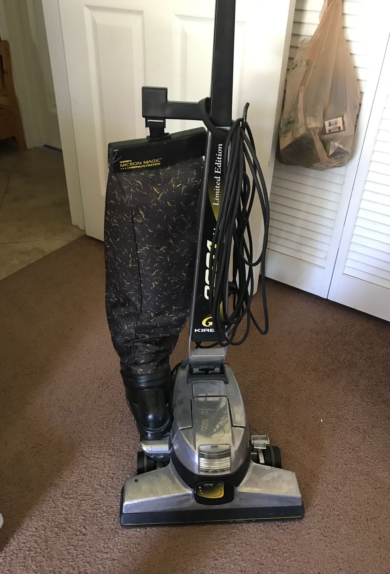 Kirby 2001 w/ attachments