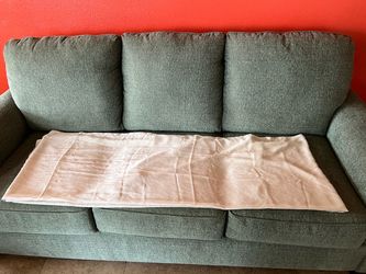 PERI HOMEWORKS COLLECTION sheer gold window valance, 18 ft by 40 inches.