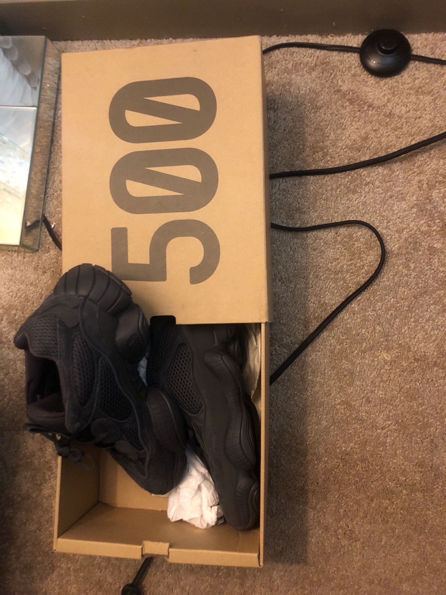 BLACK YEEZY 500 size 9