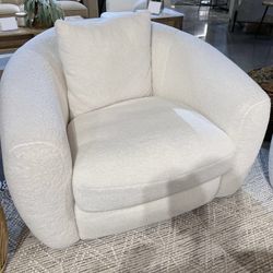 Isabella Chair