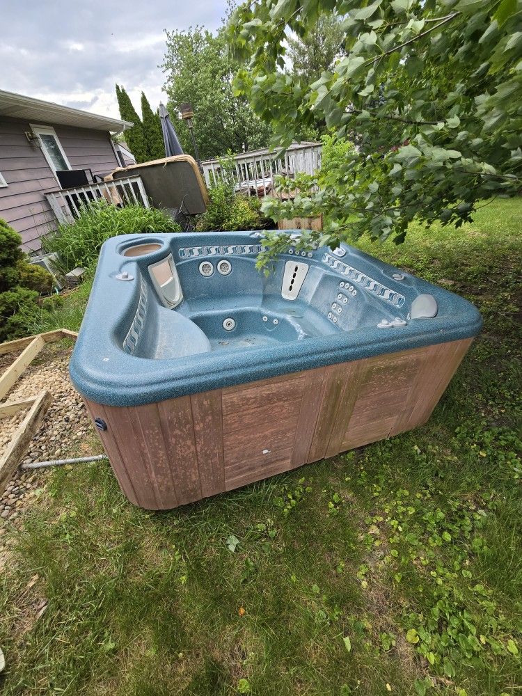 Free Hot Tub With Cover