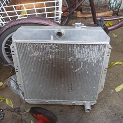 ALUMINUM RADIATOR!! 60$