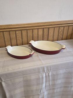 Enameled Cast Iron Oval Baking Dish Set.