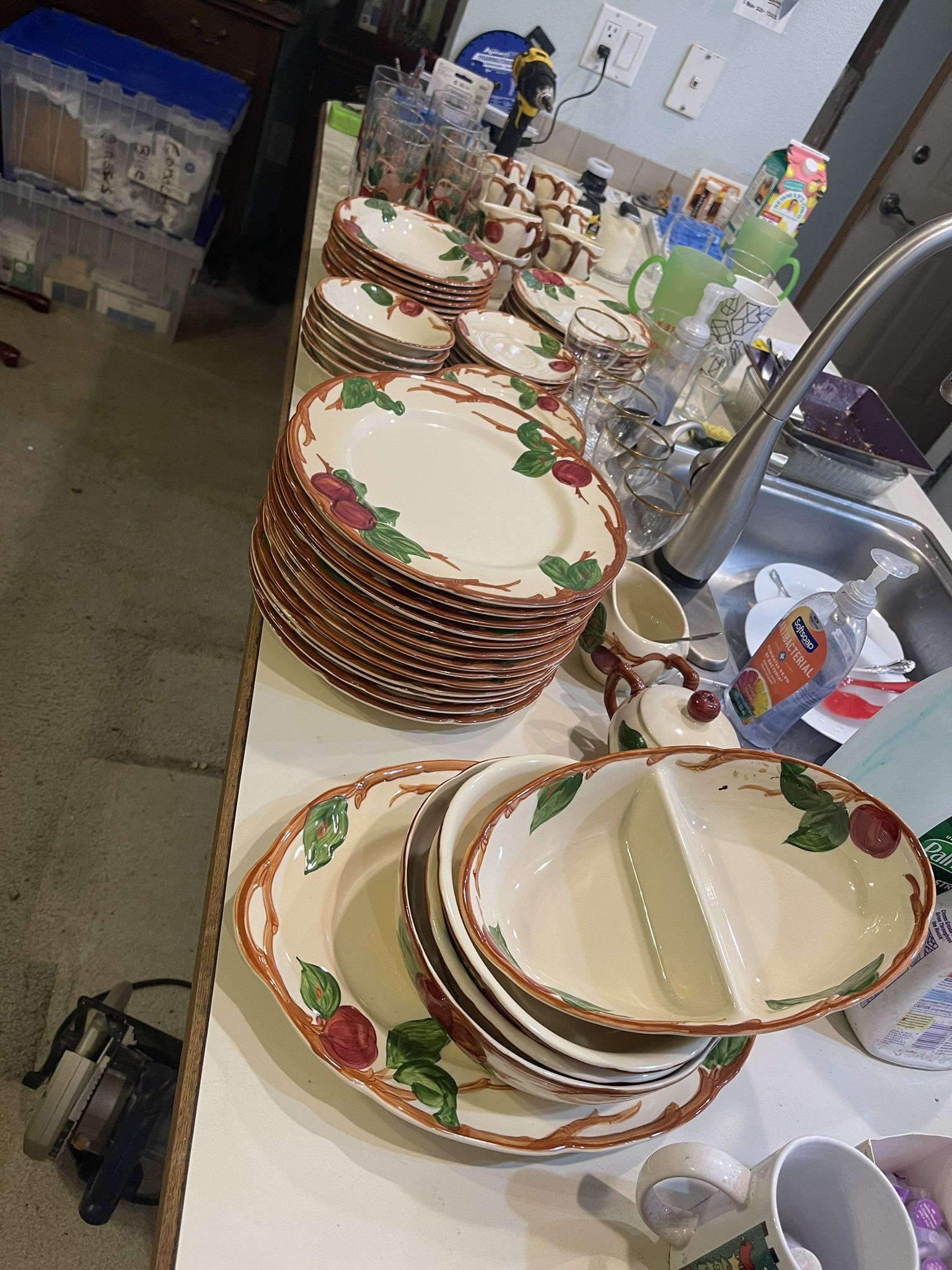 Franciscan Apple China, 83 Pieces Service For 10?