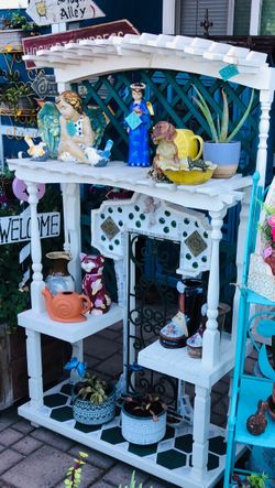 PLANT STAND