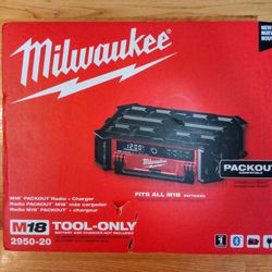 Milwaukee M18 Packout Radio Charger 