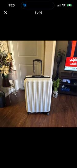Luggage with wheels 19 inch x 1 feet x 27 inches