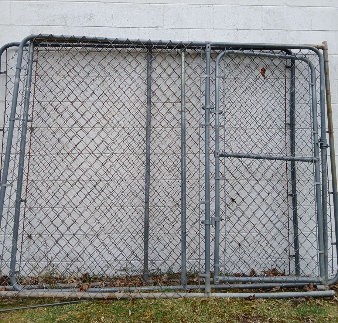 6ft By 71/2ft Dog Pen With Door