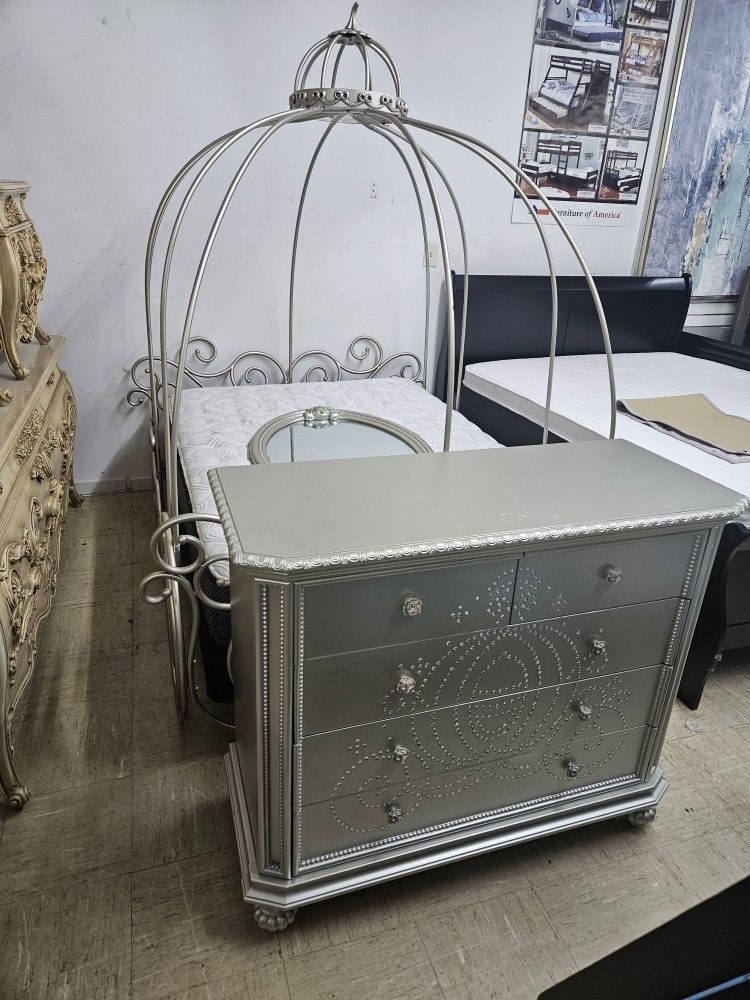 Disney Carriage Bedroom Set