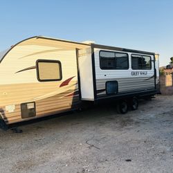 2017  Gray Wolf By Cherokee 2 Super Side Outs 