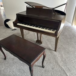 4’ mini baby grand piano - delivery available