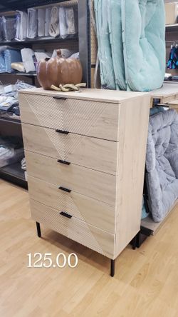 5 drawer dresser new