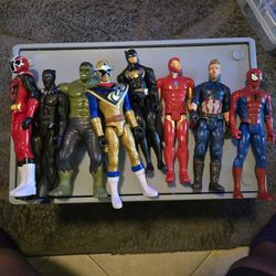 8 Action Figurines