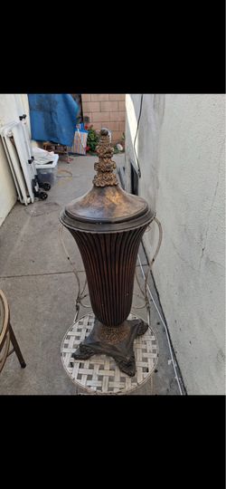 Rustic vase with cover
