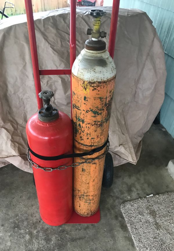 Oxygen and acetylene full tanks for welding for Sale in Tacoma, WA ...