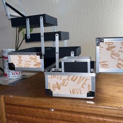 Beautiful Makeup Vanity 