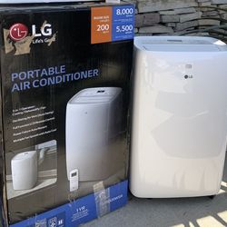 LG PORTABLE AIR CONDITIONERS 8,000 BTU COOLS 300 Sq Ft