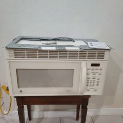 GE microwave Spacemaker 
