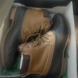 Mens Rain / Snow Boots Size 11 New 