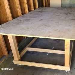 Heavy duty workbench/ packaging table