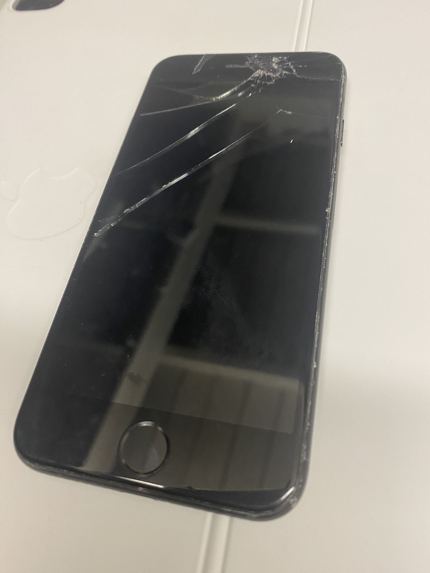 As-is Unlocked Apple IPhone 7 Black 128GB for Sale in Los