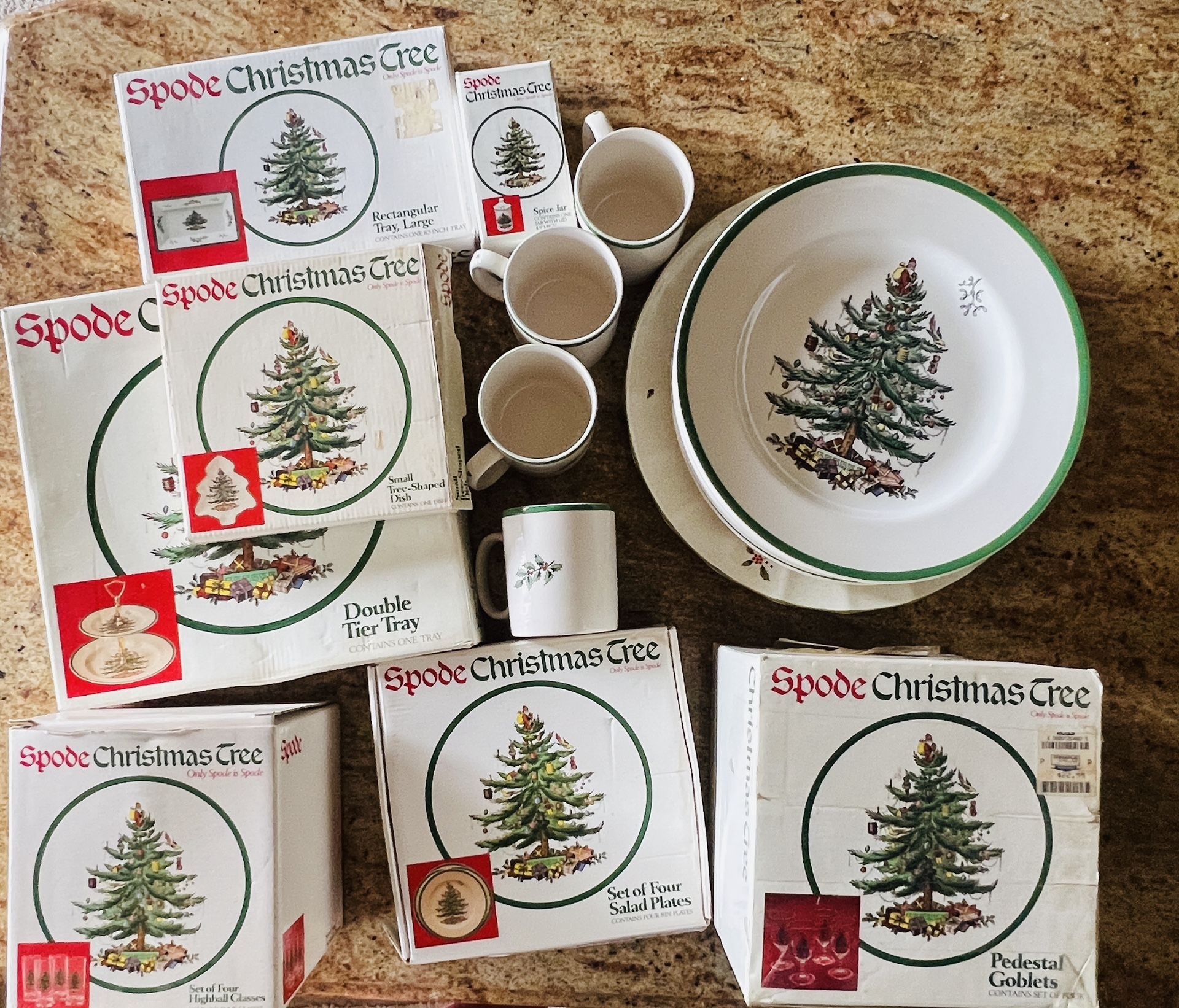 Spode Christmas China Collective Set