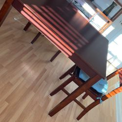 Dinning Table With 4 Chairs 