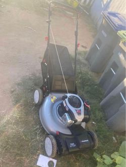 Murray 22 in. 140 cc Briggs & Stratton Walk Behind Gas Self-Propelled Lawn Mower with Front Wheel Dr