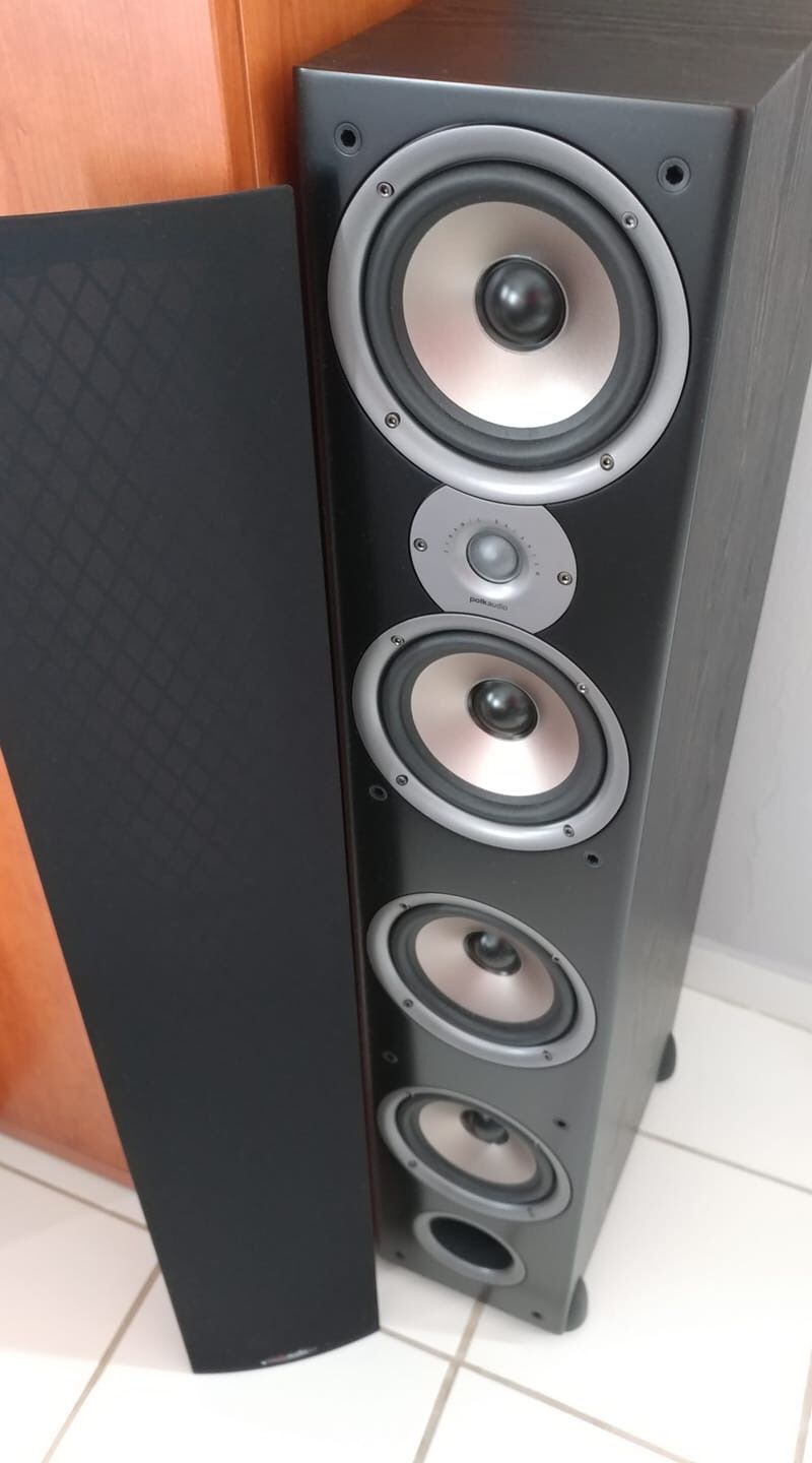 Polka Audio-speaker pair (almost new)