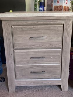 Nightstand 
