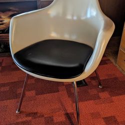 Vintage Eames Style Fiberglass Chair 