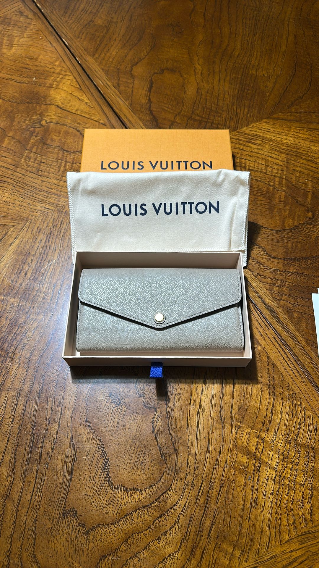 Louis Vuitton Sarah Wallet