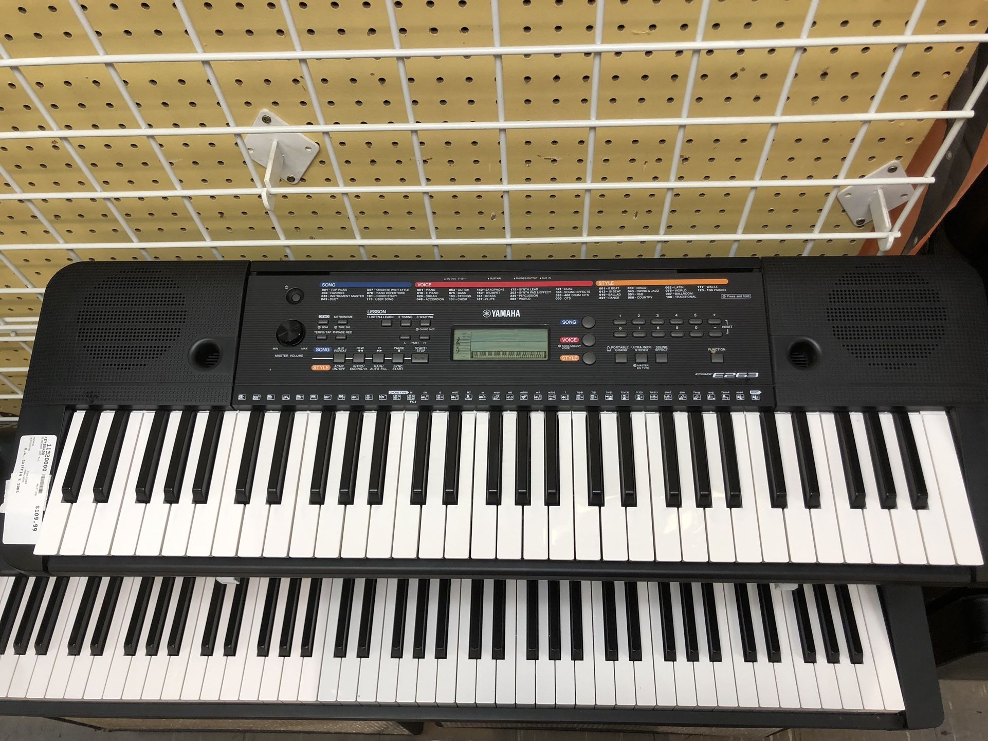 Yamaha PSRE263 Electric Keyboard for Sale in Bakersfield, CA OfferUp